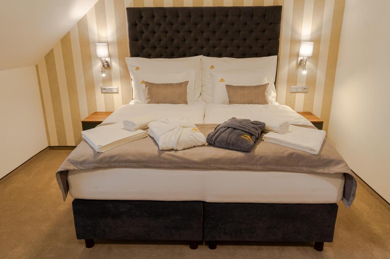 Hotel Demaenova **** Liptovsky Mikulas Ngoại thất bức ảnh