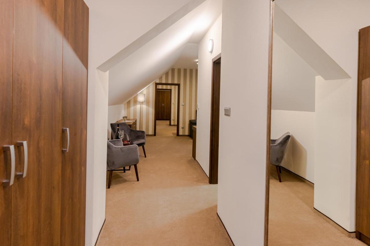 Hotel Demaenova **** Liptovsky Mikulas Ngoại thất bức ảnh