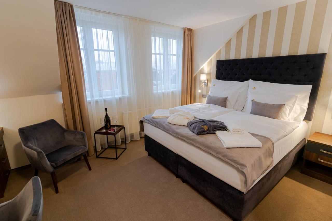 Hotel Demaenova **** Liptovsky Mikulas Ngoại thất bức ảnh