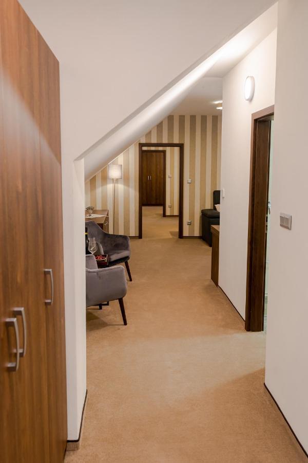 Hotel Demaenova **** Liptovsky Mikulas Ngoại thất bức ảnh
