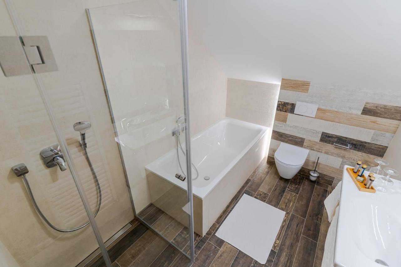 Hotel Demaenova **** Liptovsky Mikulas Ngoại thất bức ảnh